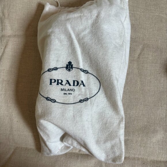 Dream SUEDE Vintage Prada flats in black - with a little button side - Picture 5 of 5